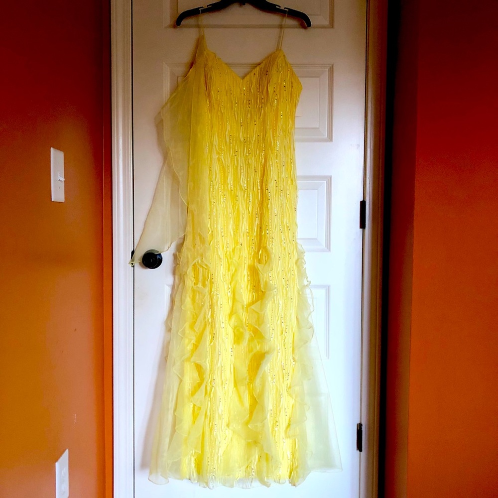 NWT Lemon chiffon gown